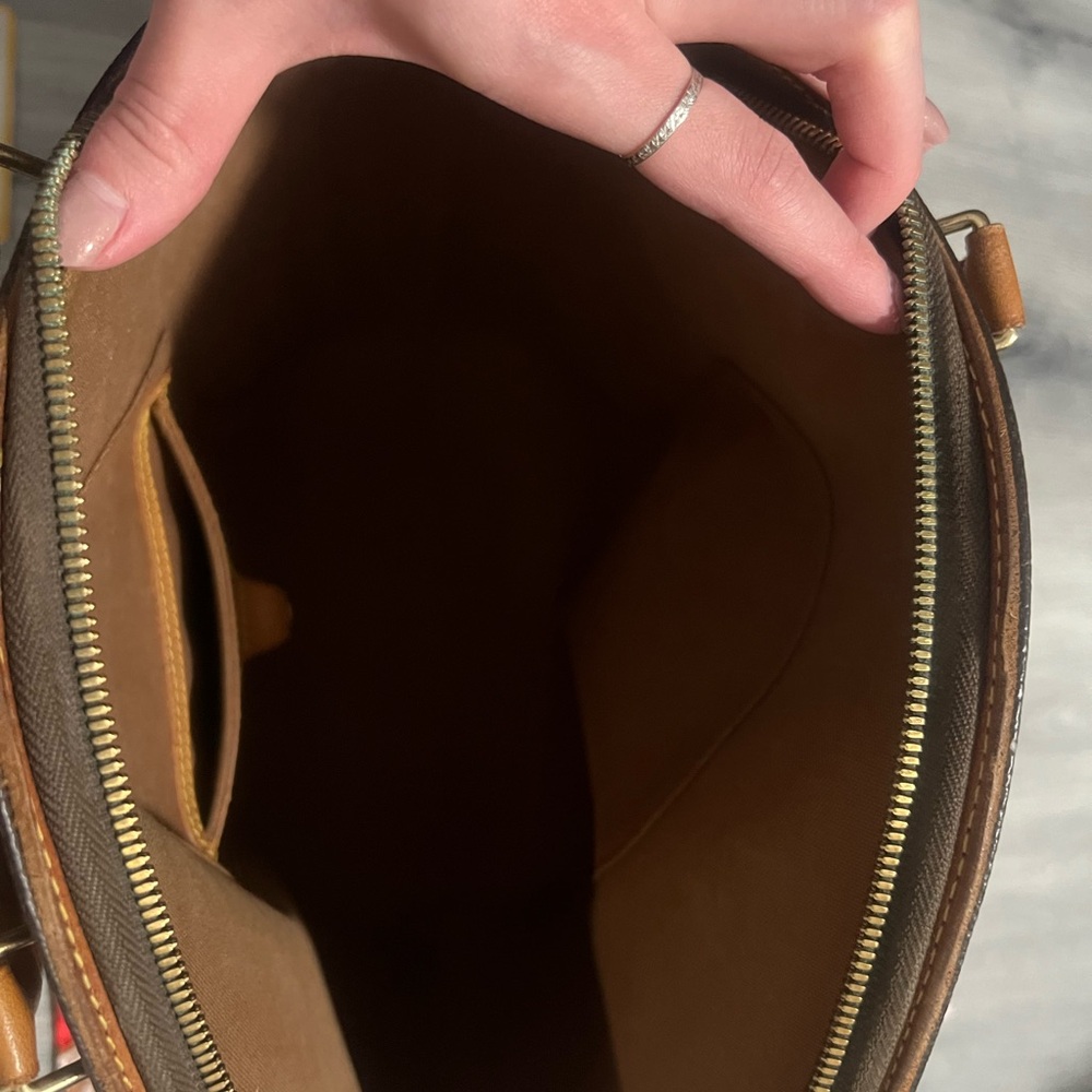 LV bag - Picture 7 of 7